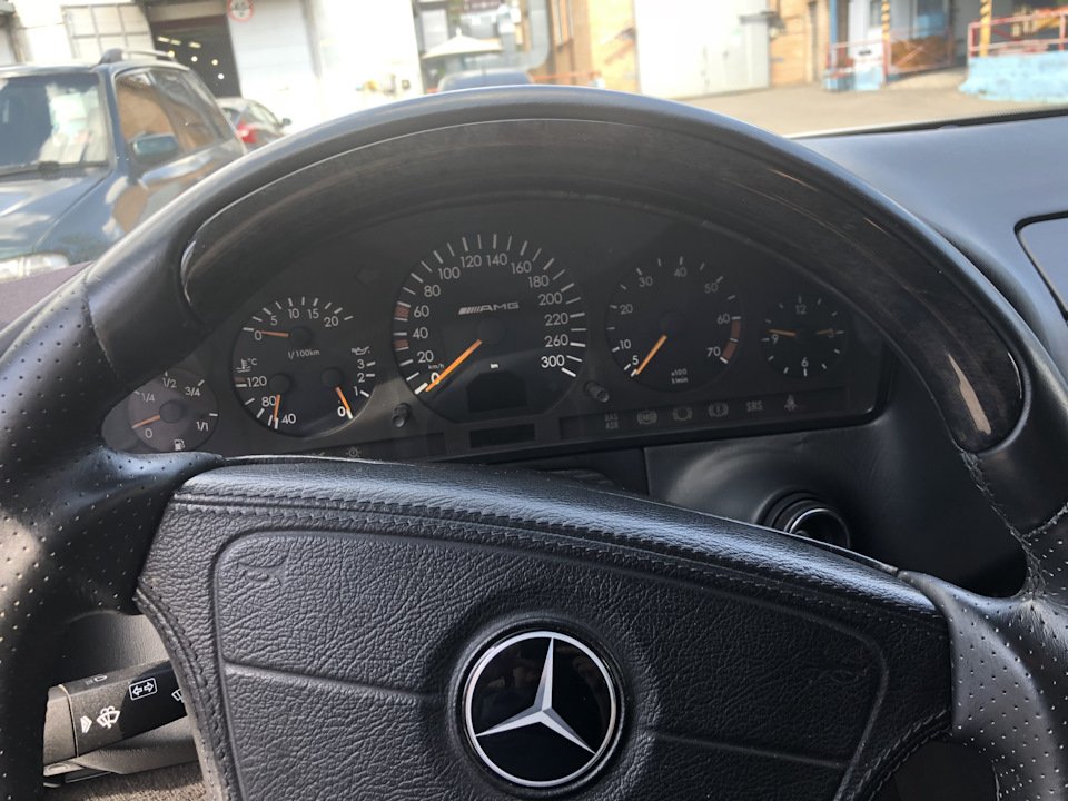 Mercedes-Benz S500 AMG W140 (8)