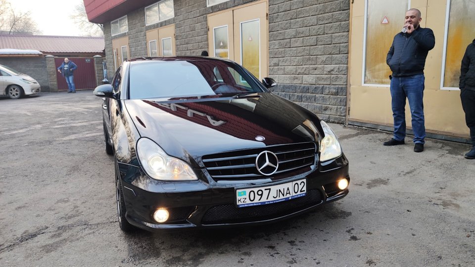 Mercedes CLS55 AMG Black (3)